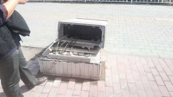 伊犁河路街道九號(hào)小區(qū)社區(qū) 為民解憂辦實(shí)事，協(xié)調(diào)維修通訊器材與信息咨詢服務(wù)雙管齊下